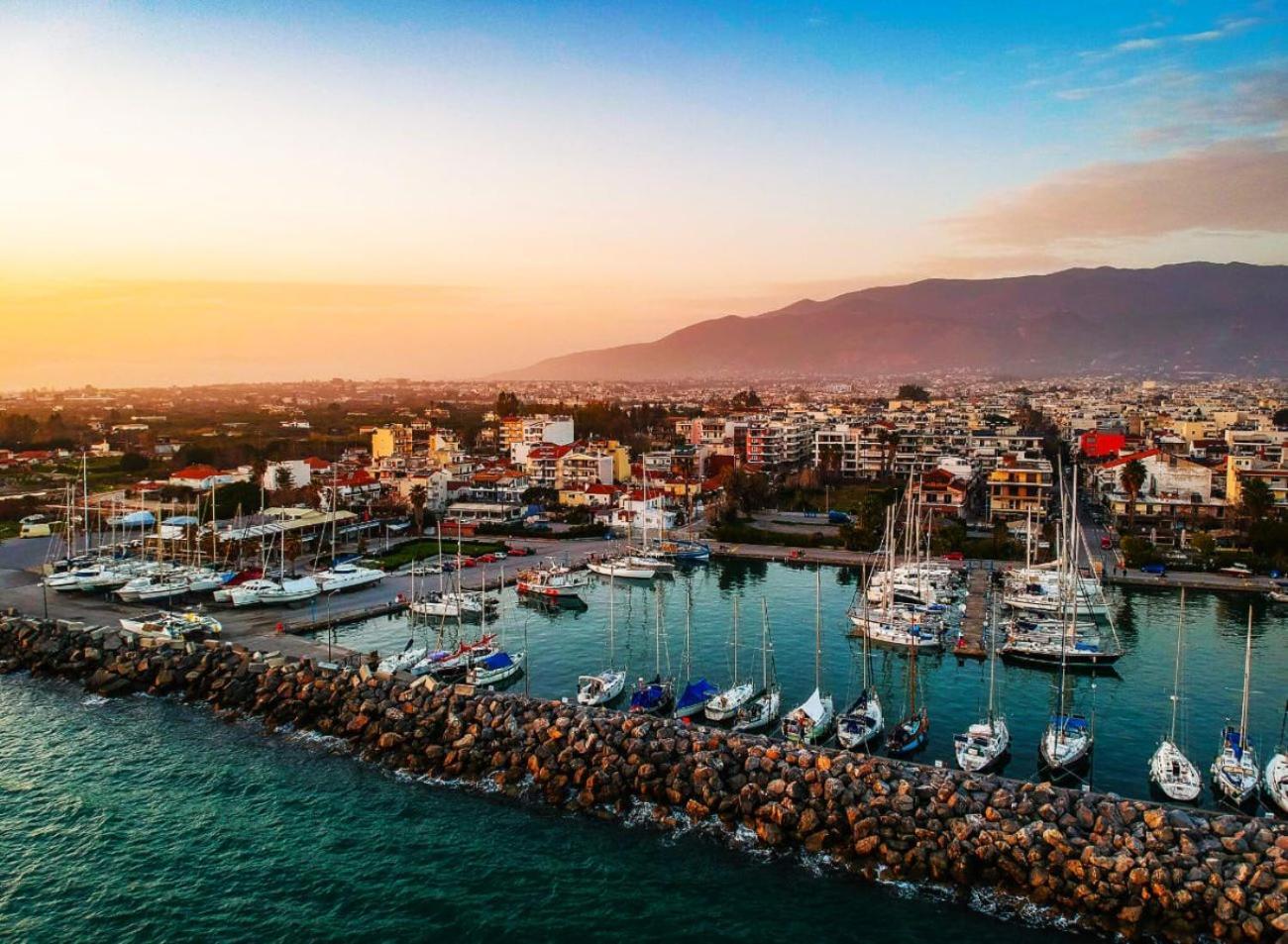 Kalamata'S Sunny Retreat Near The Historic Center Εξωτερικό φωτογραφία