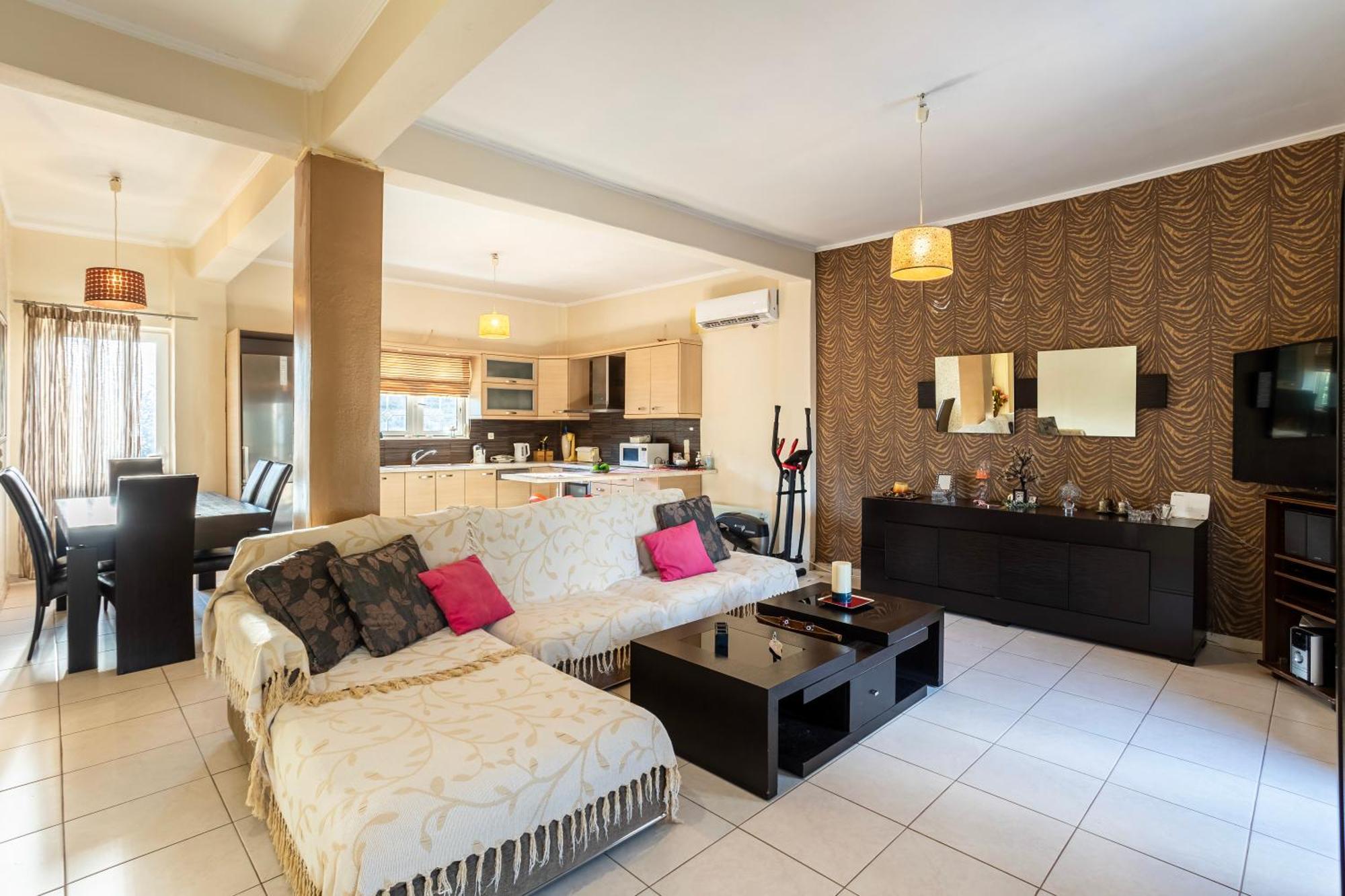Kalamata'S Sunny Retreat Near The Historic Center Εξωτερικό φωτογραφία