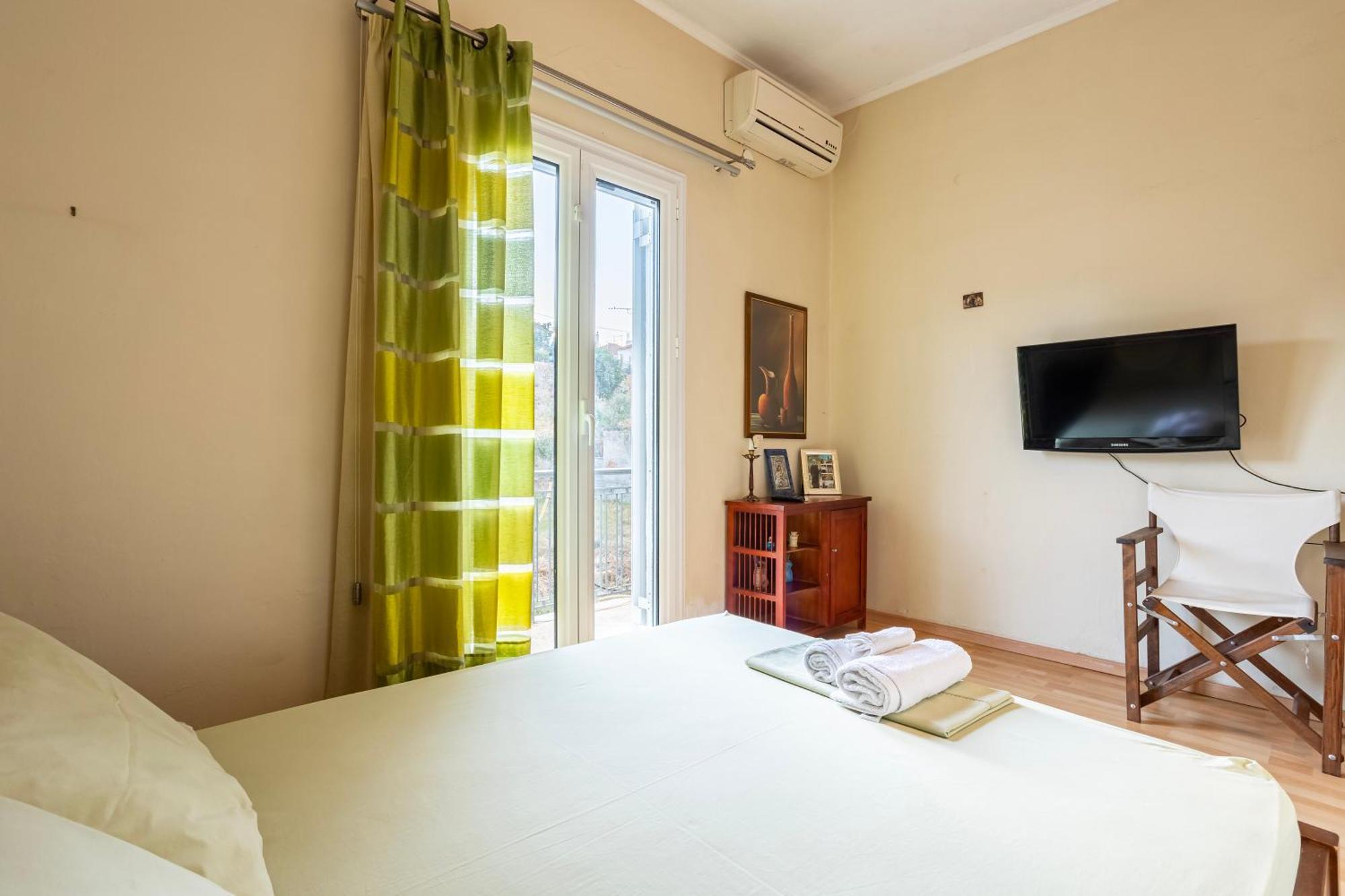 Kalamata'S Sunny Retreat Near The Historic Center Εξωτερικό φωτογραφία