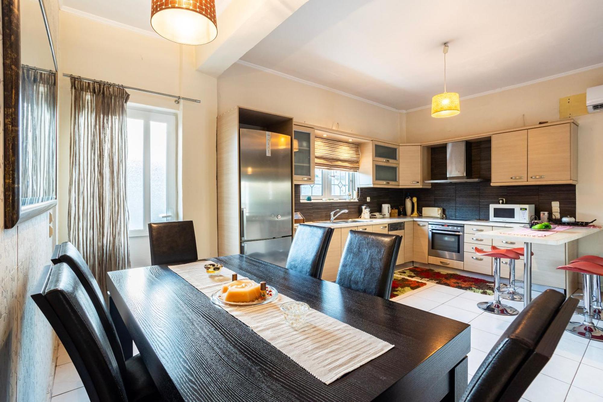 Kalamata'S Sunny Retreat Near The Historic Center Εξωτερικό φωτογραφία